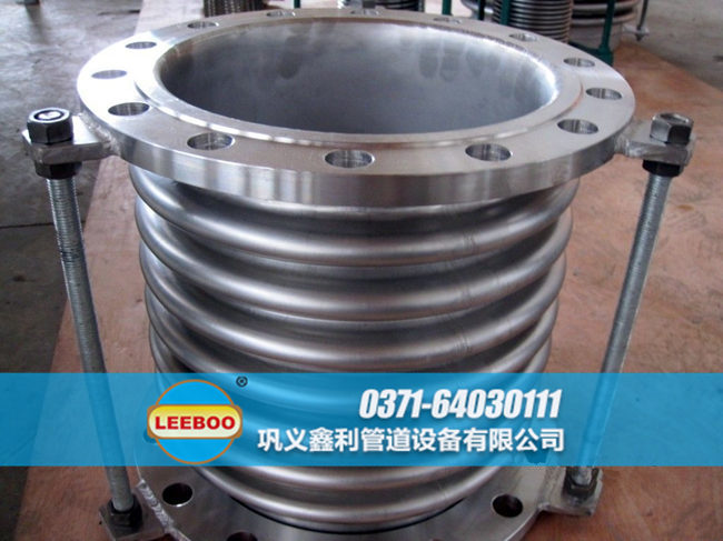 波紋<a href=http://www.czjspx.com target=_blank class=infotextkey>補(bǔ)償器</a>現(xiàn)場實圖