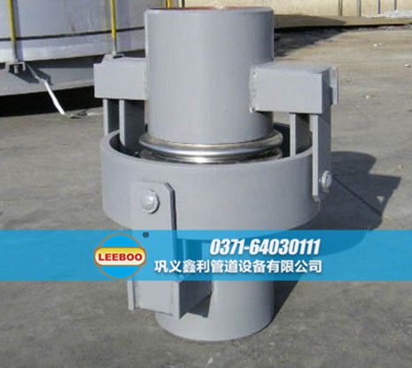 萬(wàn)向鉸鏈<a href=http://www.czjspx.com target=_blank class=infotextkey>補(bǔ)償器</a>